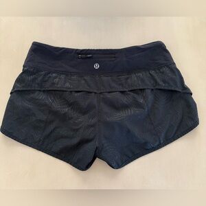 Ultra Rare Lululemon Speed Short Peacock Lace Black 2011 Edition Size 4